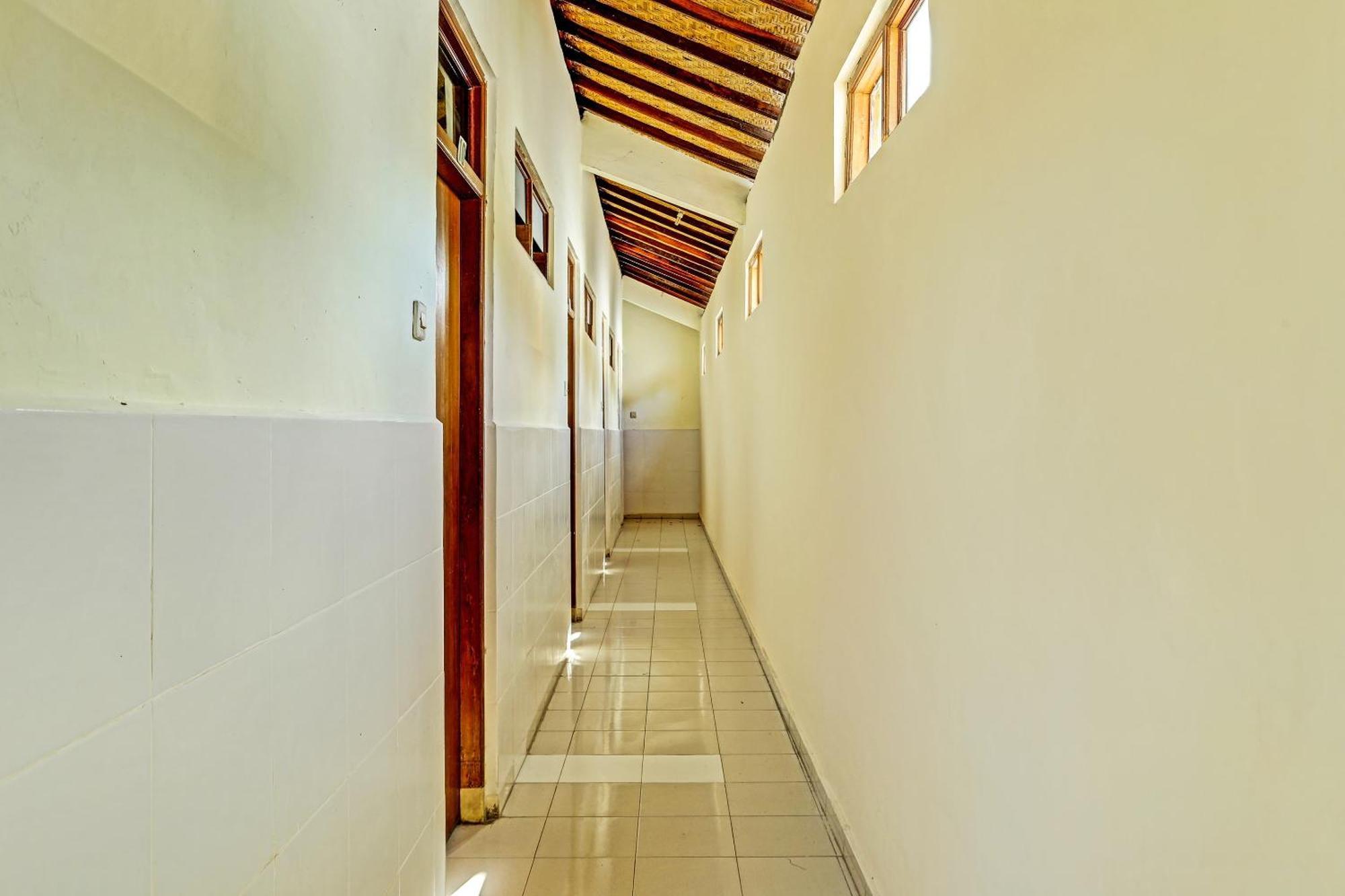 Oyo Collection O 91125 Puri Dewa Bharata Hotel Jimbaran  Ngoại thất bức ảnh