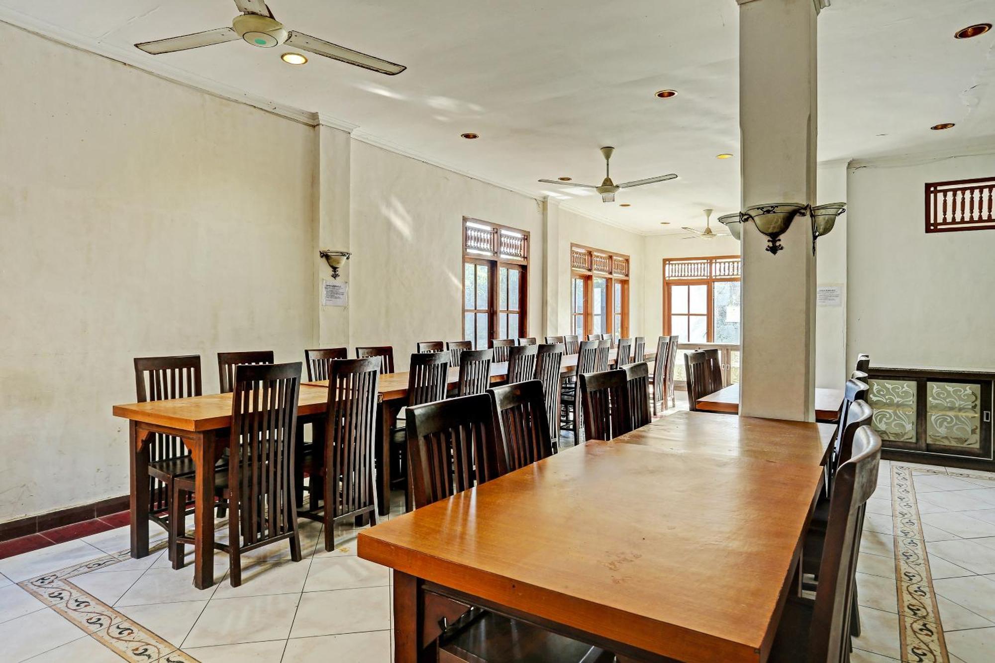 Oyo Collection O 91125 Puri Dewa Bharata Hotel Jimbaran  Ngoại thất bức ảnh